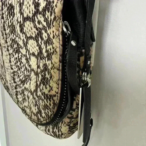VINCE CAMUTO SNAKE PRINT CROSSBODY - Picture 7 of 9